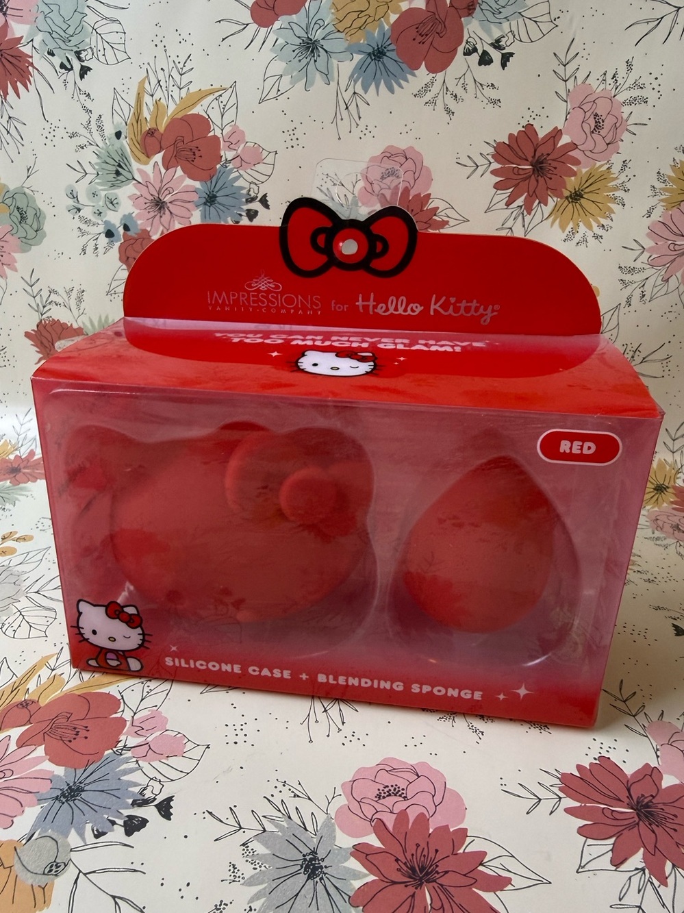 Hello Kitty Red Silicone Case with Blending Sponge